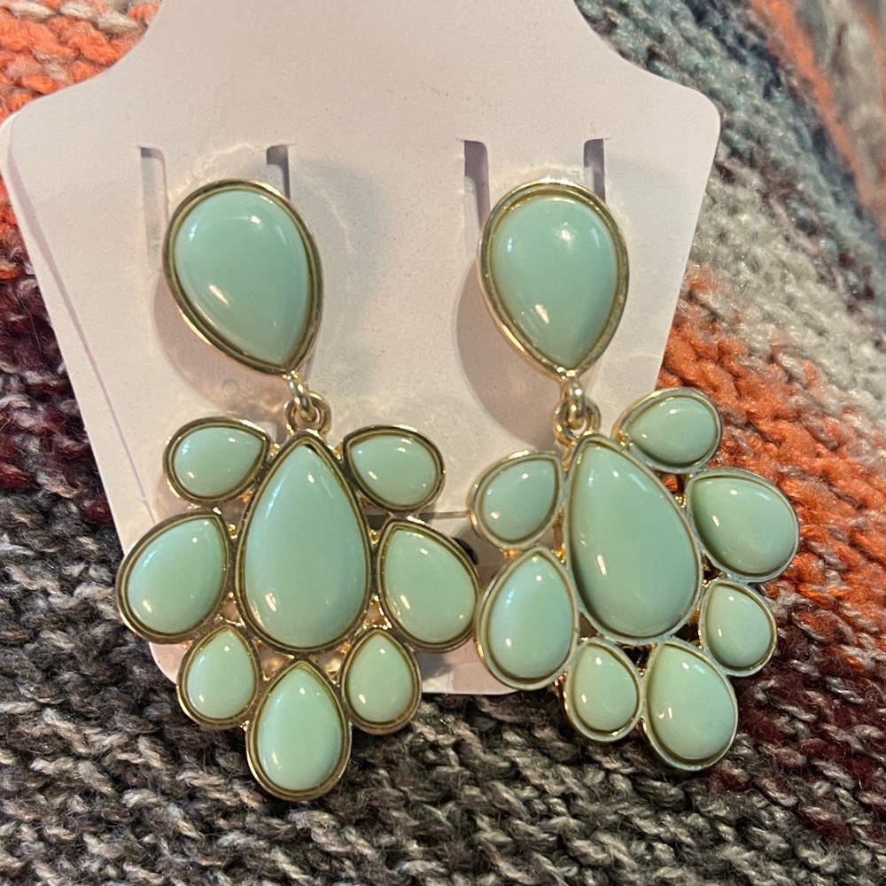 Elegant Mint Green Teardrop Earrings